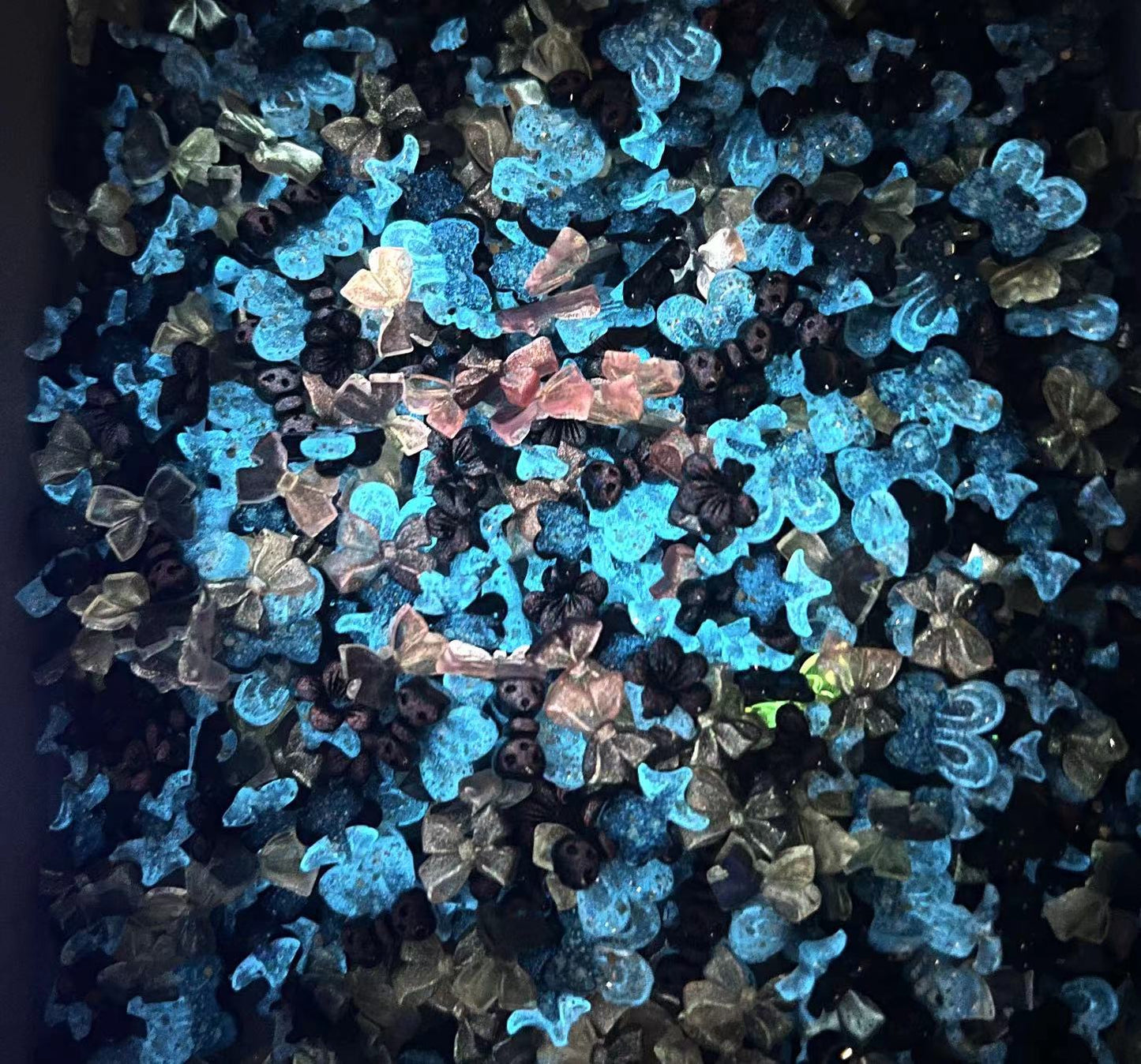 A.030Sea of butterflies (luminous)